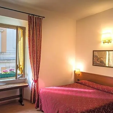 فندق مبيت وإفطار Domus Appia 154 4*