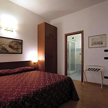 Domus Appia 154 Bed & Breakfast 4*