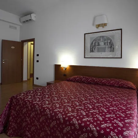 فندق مبيت وإفطار Domus Appia 154 روما